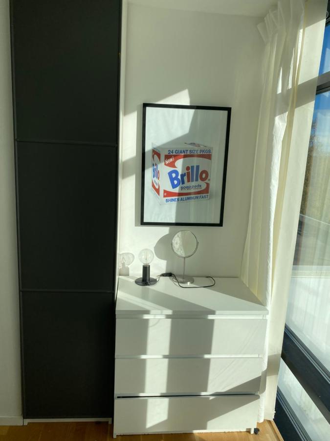 Exclusive 2 Level Etage Next To Arlanda-City Metro Estocolmo Exterior foto